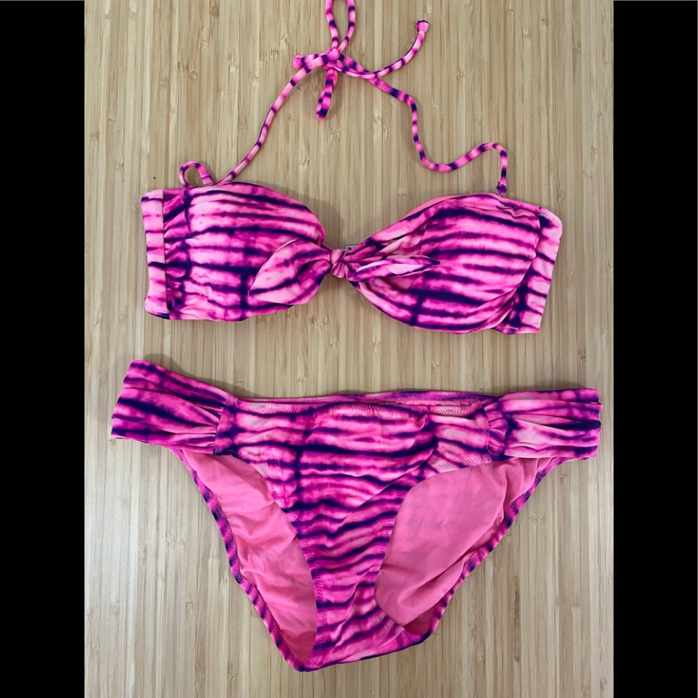 Victoria’s Secret Convertible Tie Dye Bandeau